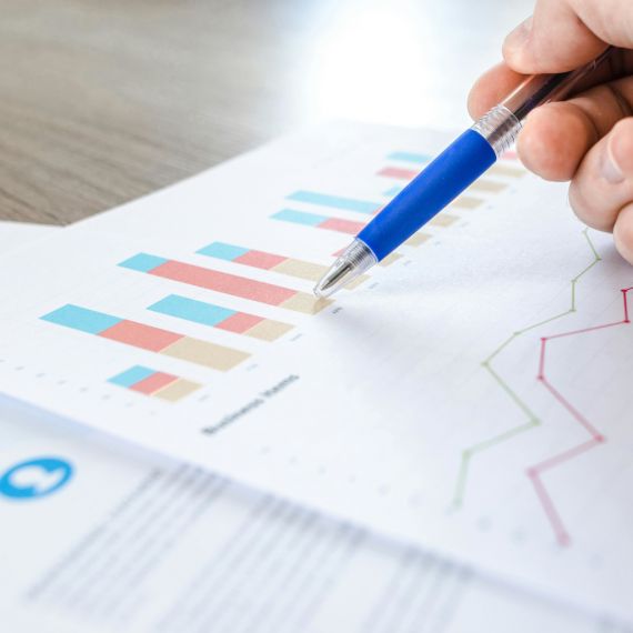 Srovnání finančních možností napříč trhem